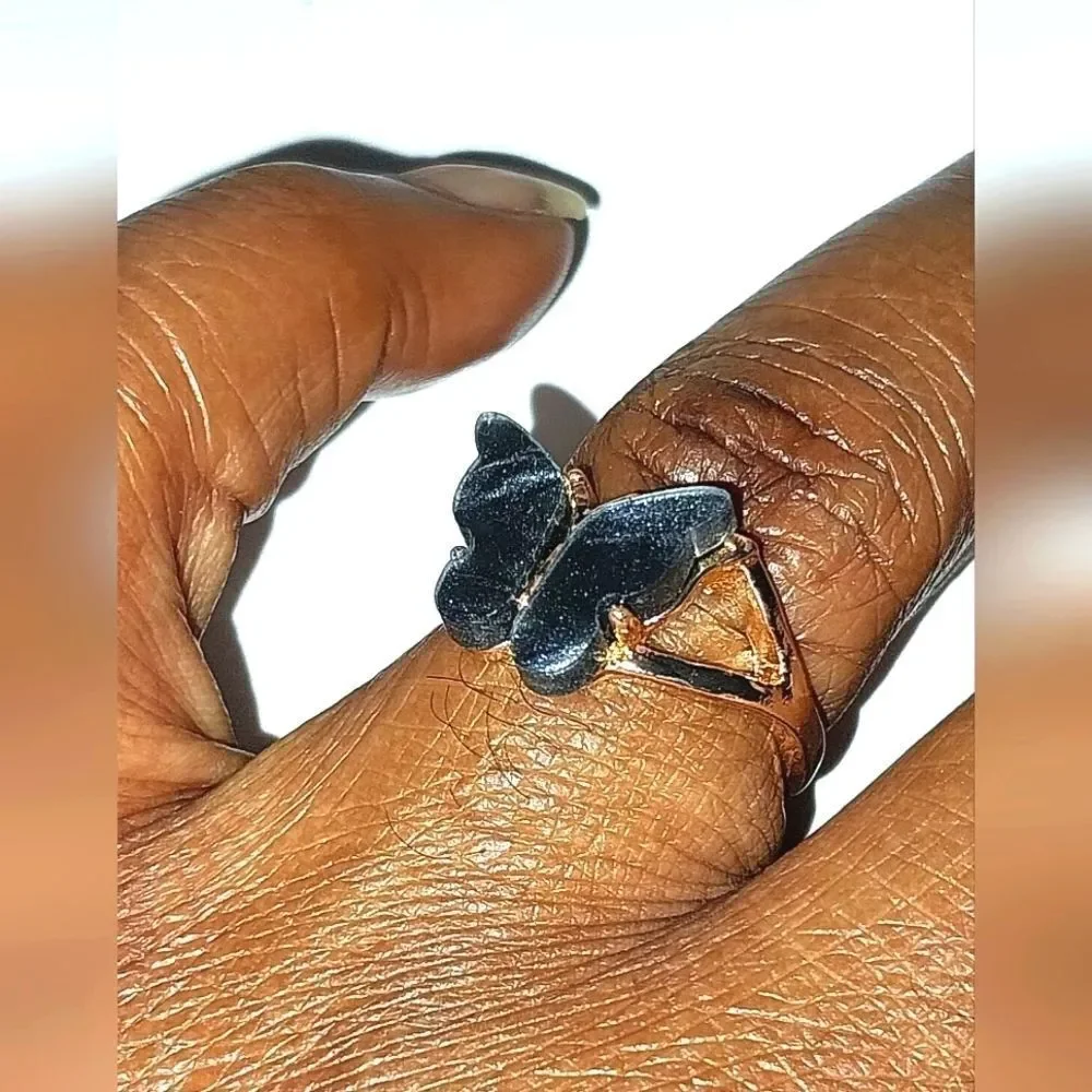 Elegant Shimmering Dark Butterfly Ring sz 7
